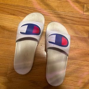 Champion slides size 10 comfy and preowned preworn